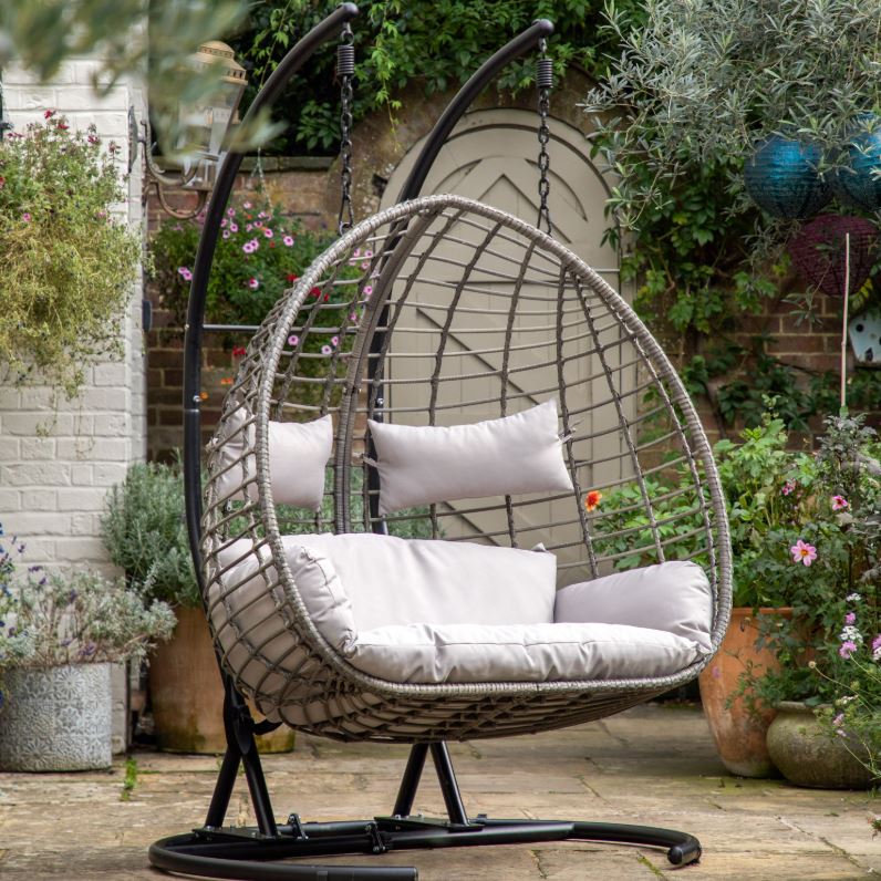 Modern Hanging Egg Chairs - Outdoor Swing & Style