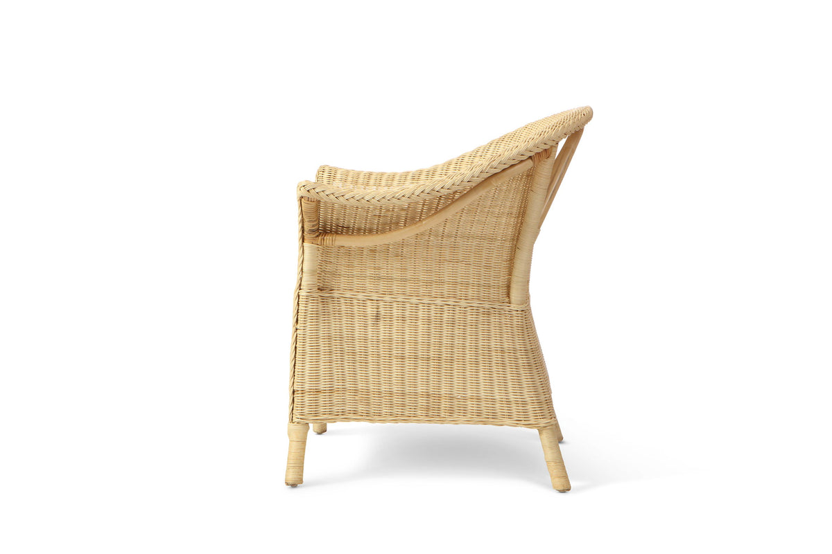 King Size Wicker Loom Chair with Boucle Cloud Cushion