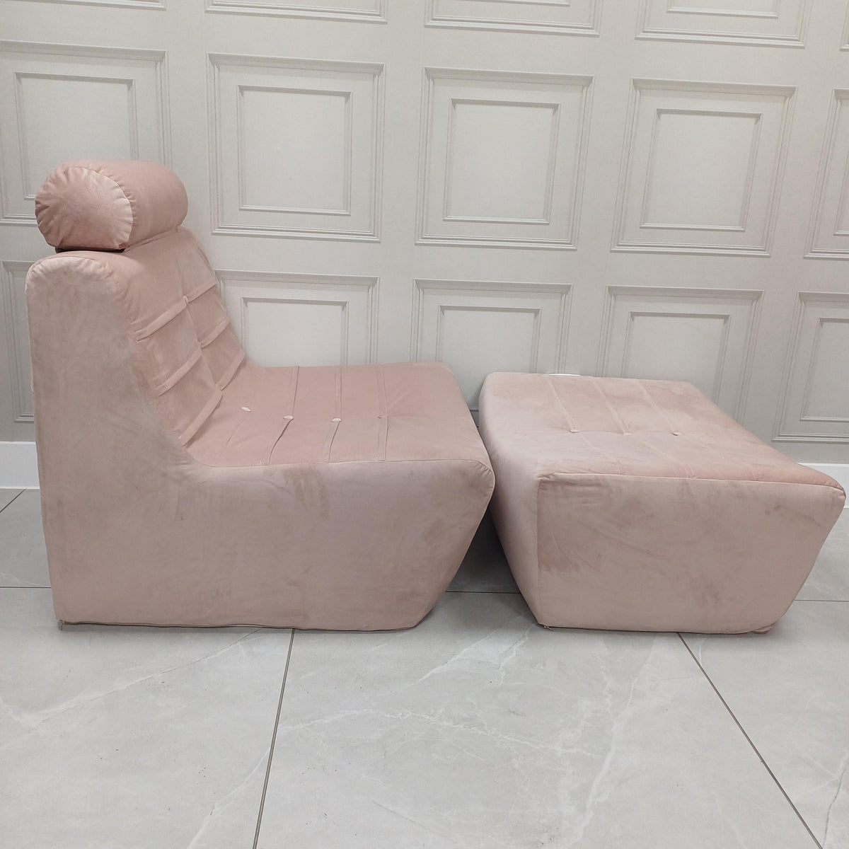 Cozy chair and footstool in Velvet Blush