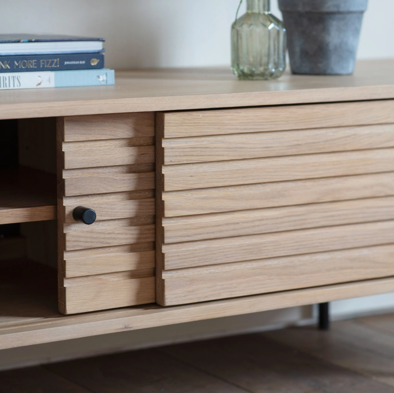 Okayino Oak Media Unit