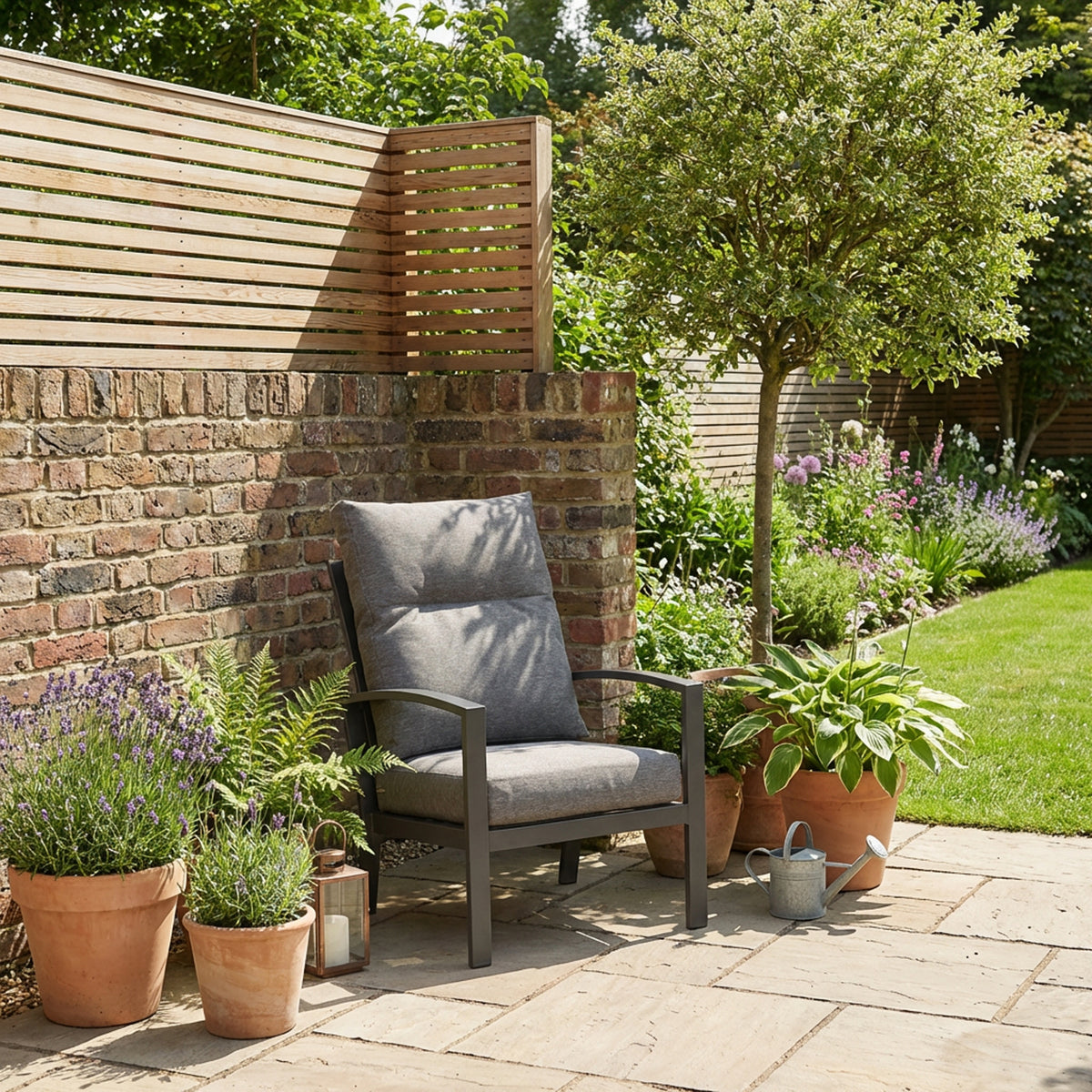 Bari Aluminium Outdoor Armchair in Grey