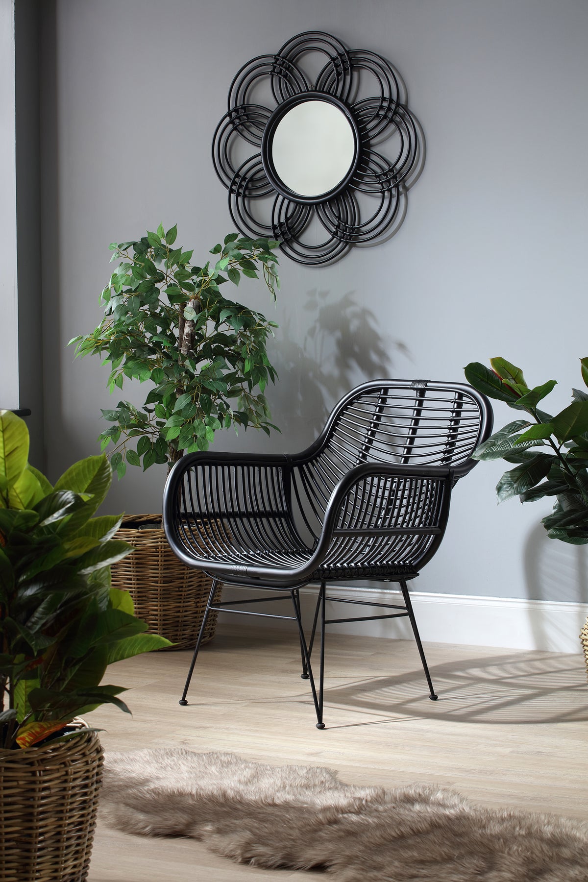 Black Sunflower Rattan Mirror