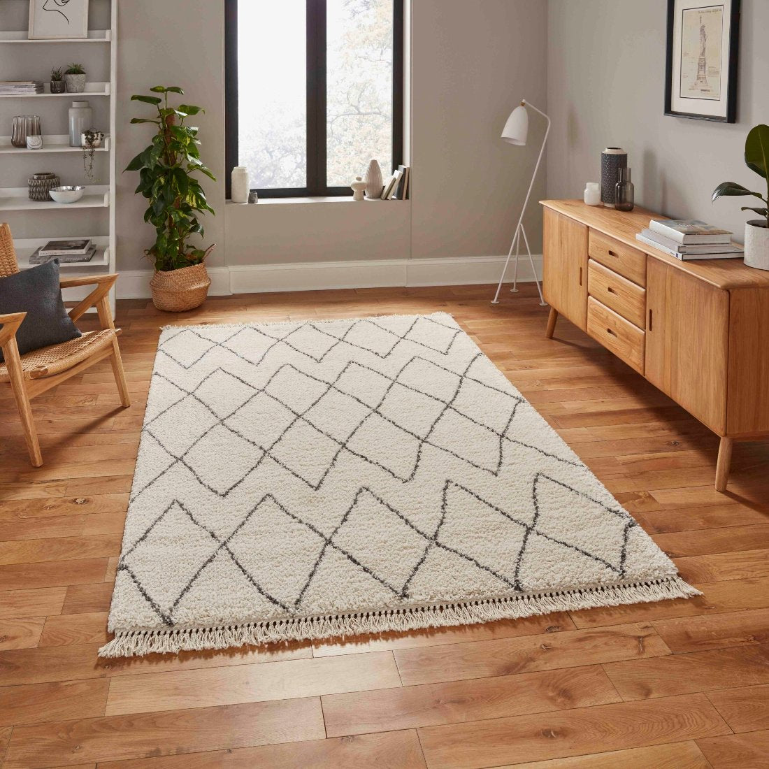 diamond plush rug in white and black 4 sizes available