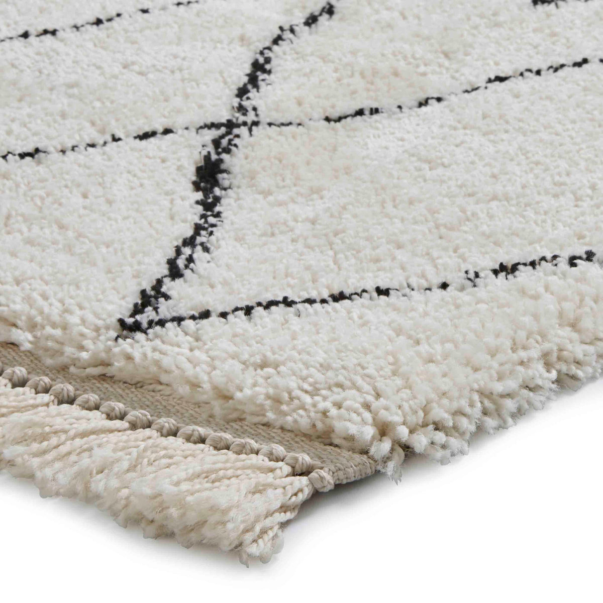 diamond plush rug in white and black 4 sizes available