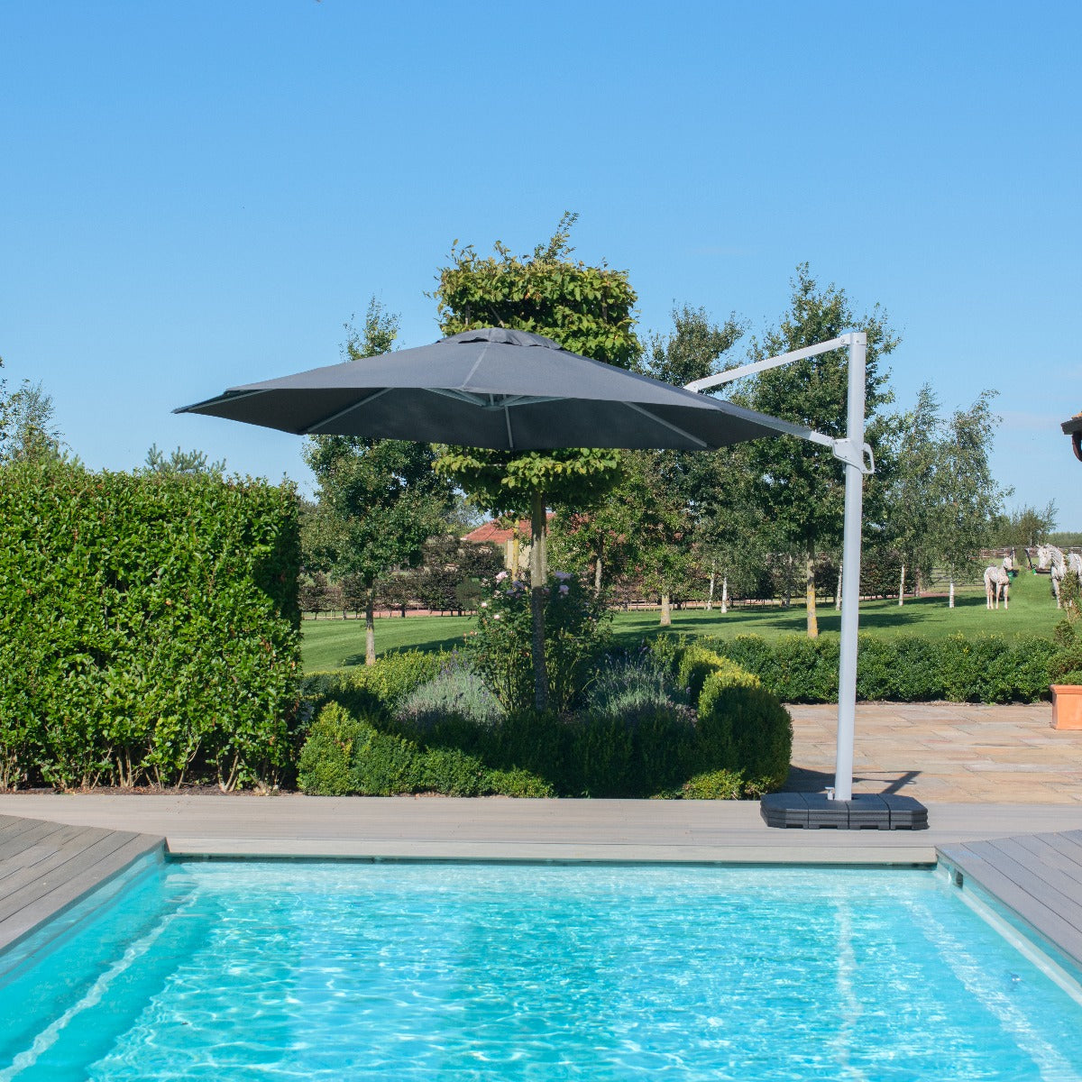 grey cantilever parasol round 3.5m with led lights