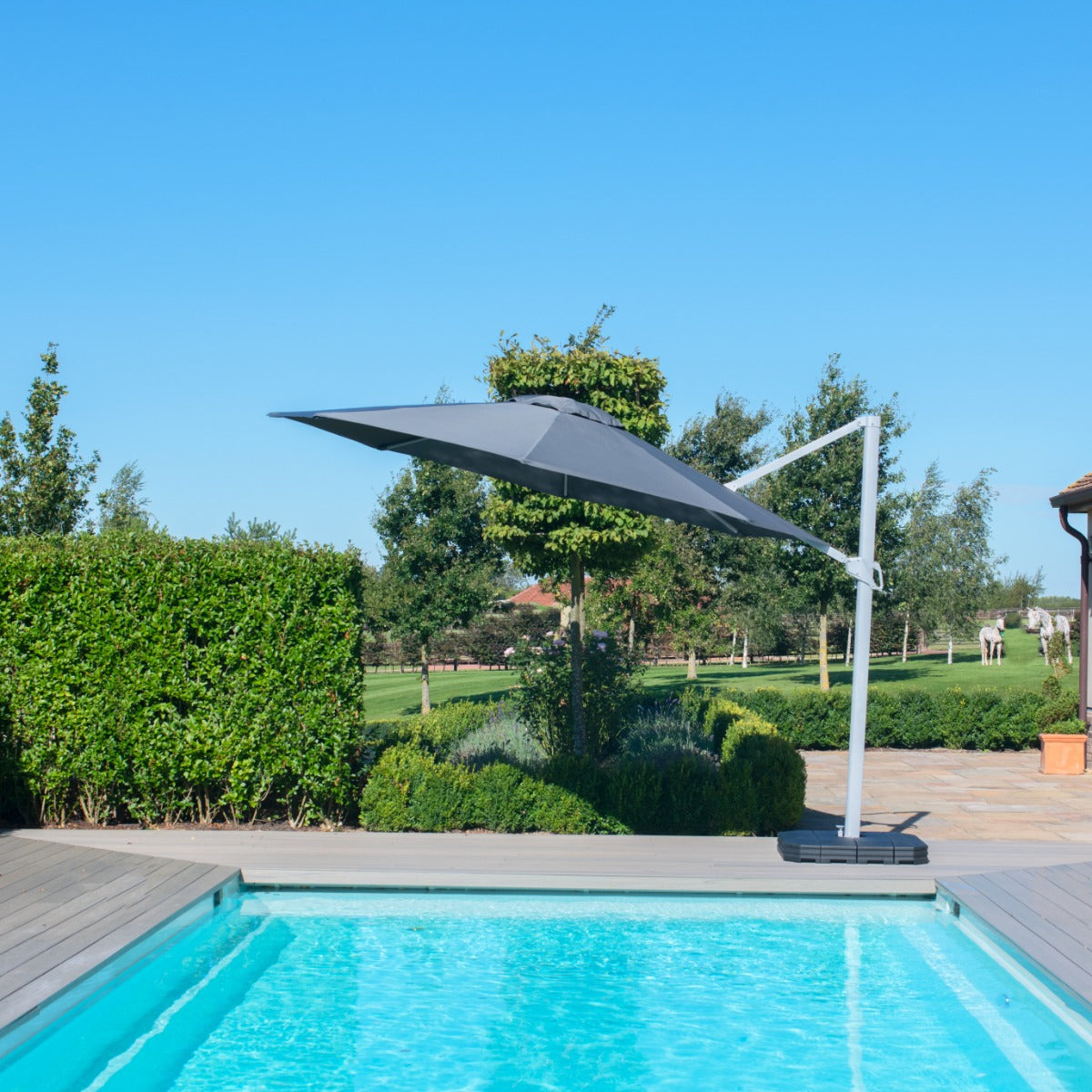 grey cantilever parasol round 3.5m with led lights