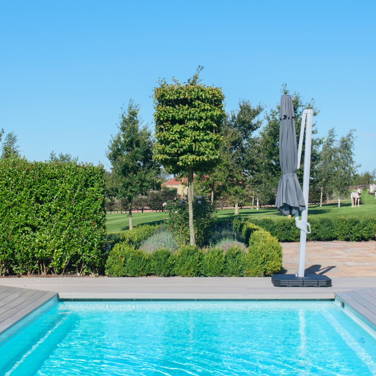 grey cantilever parasol round 3.5m with led lights