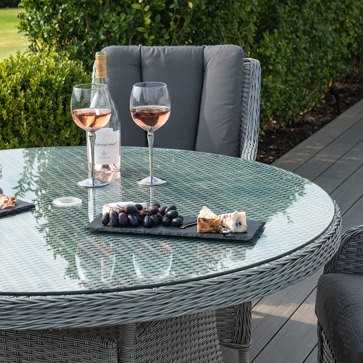 Cartmel Outdoor Rattan 4 Seat Round Dining Set