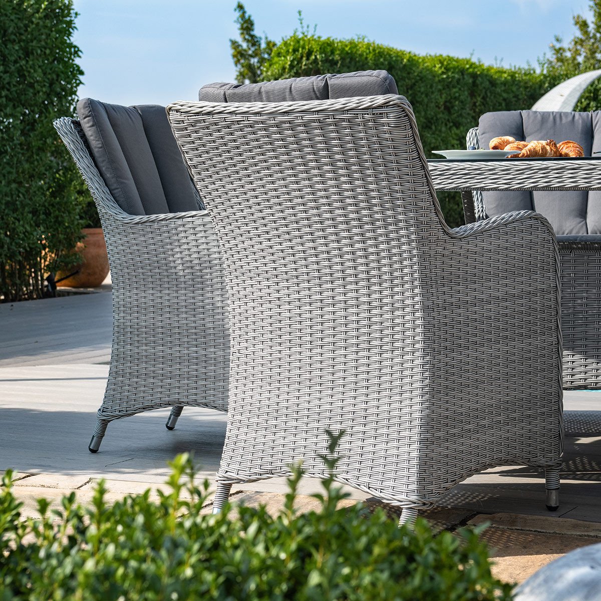Cartmel Outdoor Rattan 8 Seat Oval Dining Set with Lazy Susan