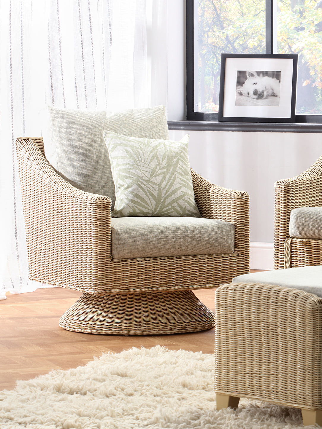 Clifton Dijon Swivel Chair