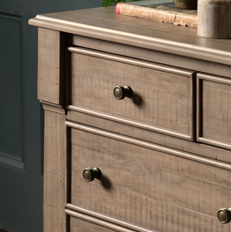 Desser Vivo Pinewood 7 Drawer Chest – Bedroom Storage