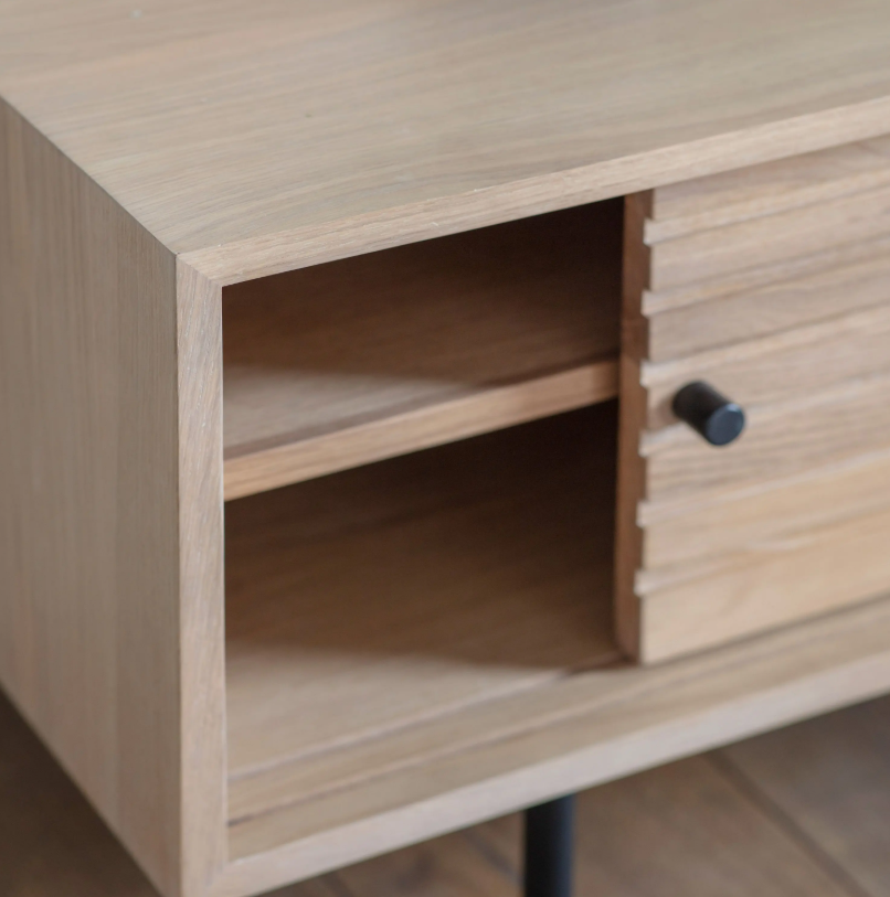 Okayino Oak Media Unit