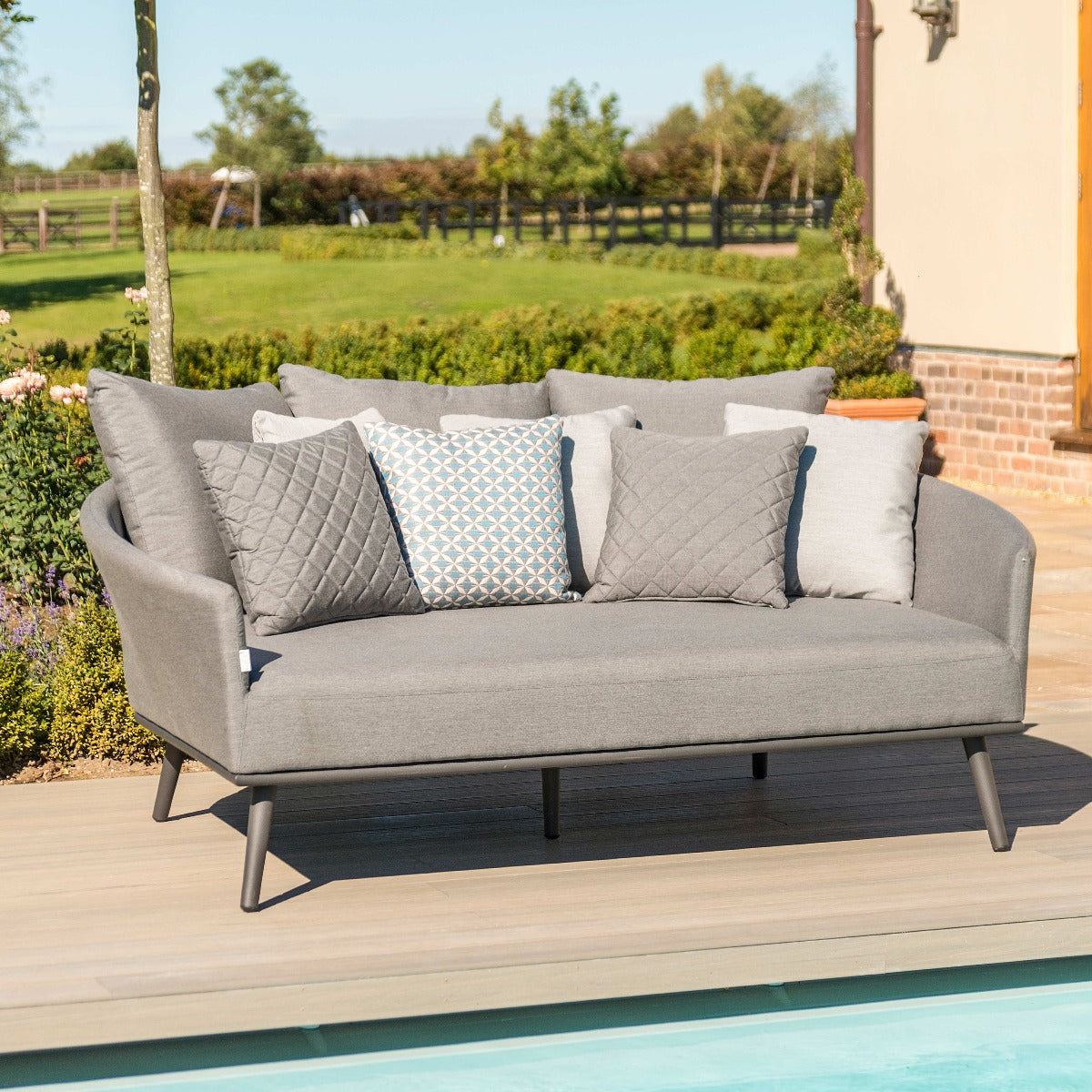Aruba Outdoor Day Bed - All Weather Fabric