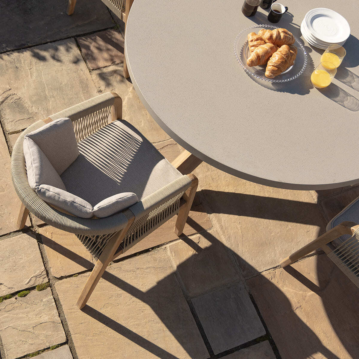 Haiti 4 Seat Round Dining Set - Light Brown