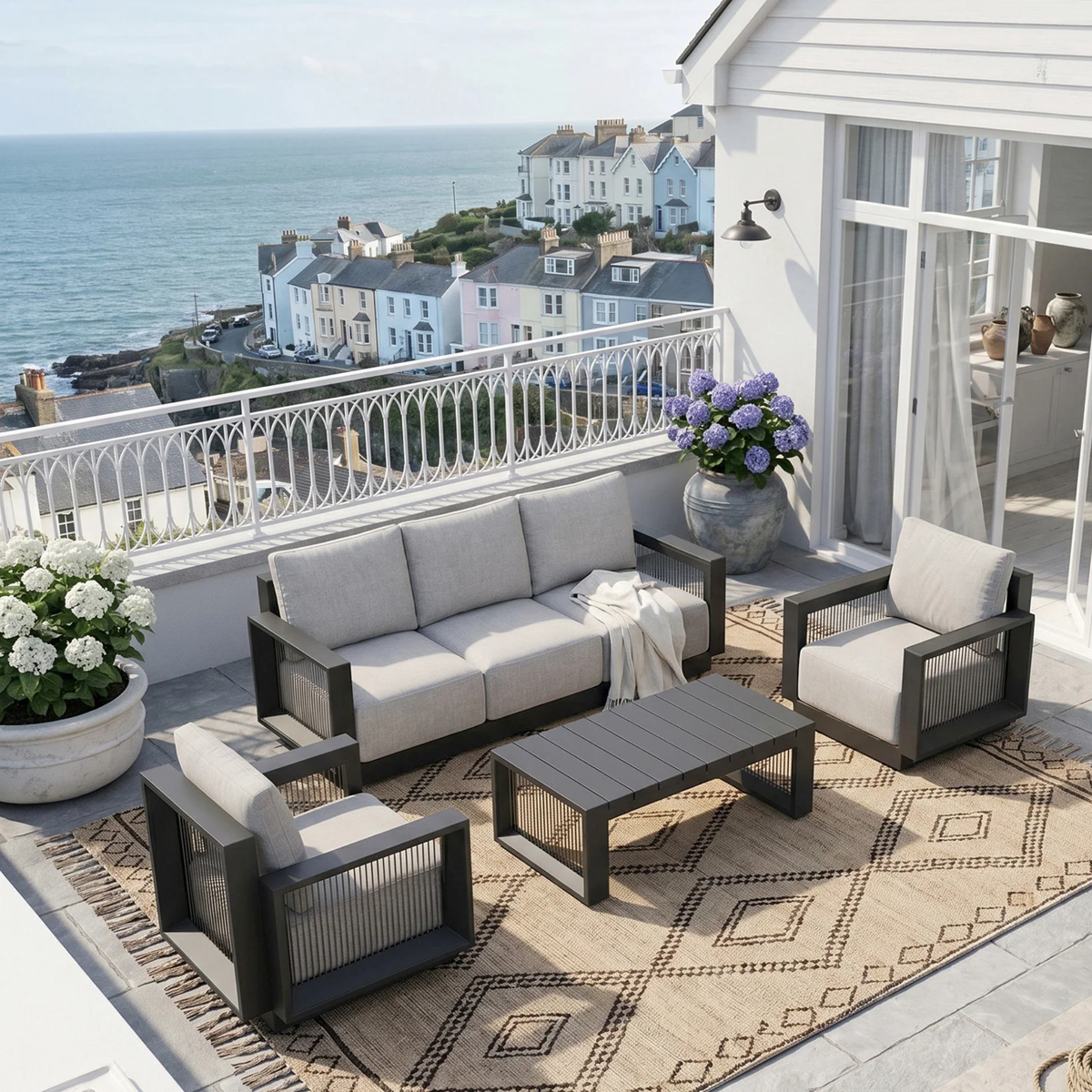 Isola Outdoor Lounge Set - Onyx - 5 Seater