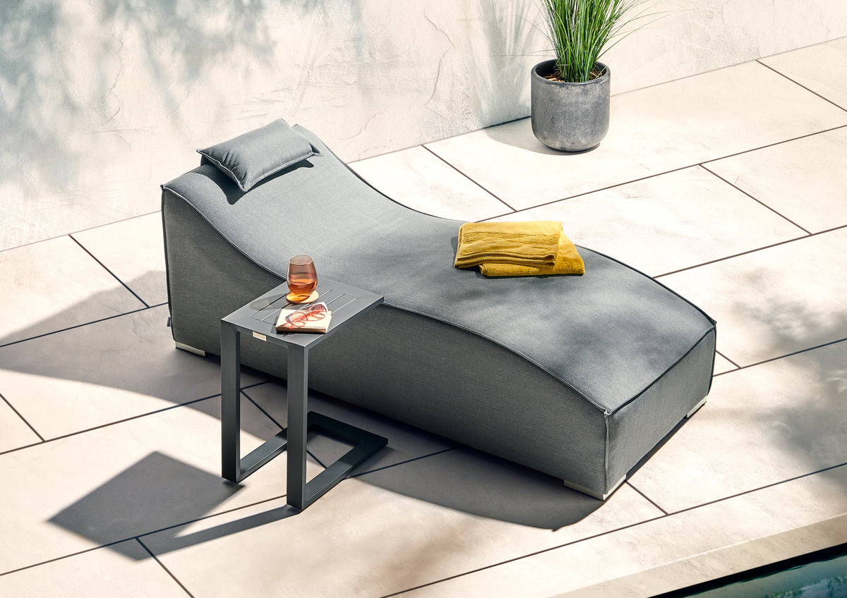 Aruba Outdoor Fabric Wave Sun Lounger