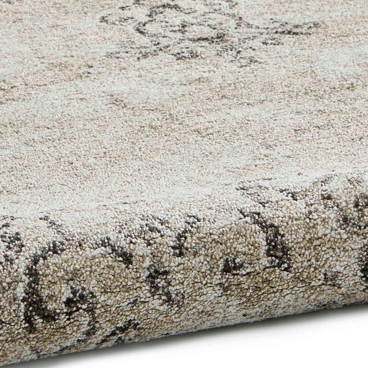 sicilian tufted rug in beige 2 sizes available