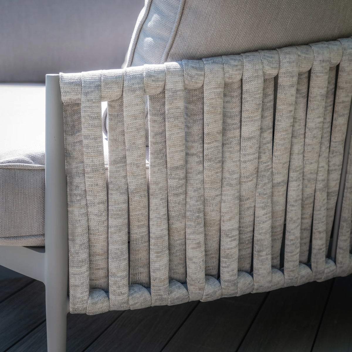 Rome Daybed in Cool Linen