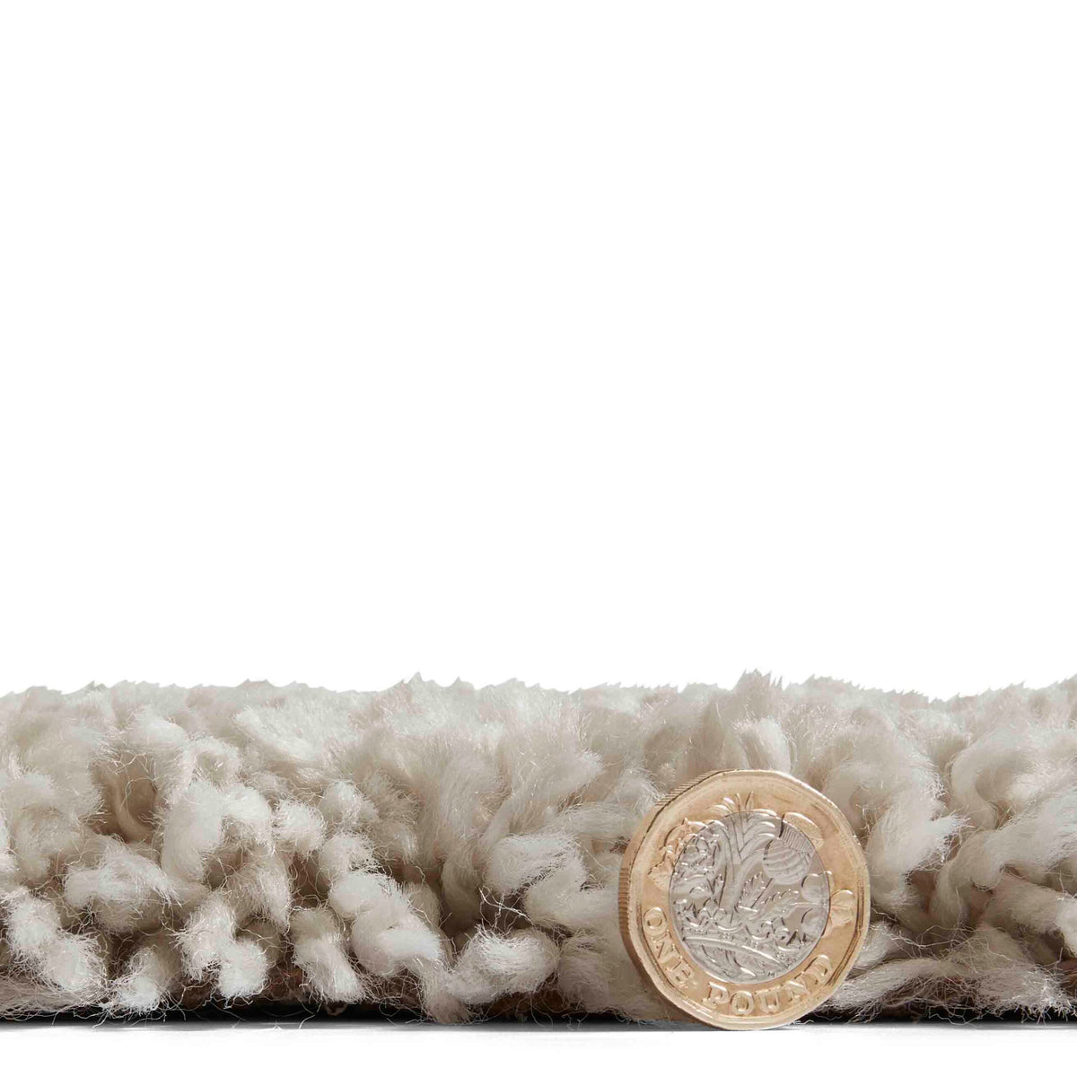 diamond geo shaggy rug in white and black 2 sizes available