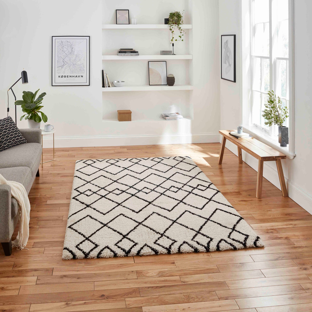 diamond geo shaggy rug in white and black 2 sizes available