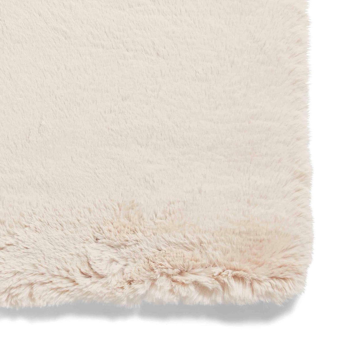 cushy soft shaggy rug in beige 4 sizes available