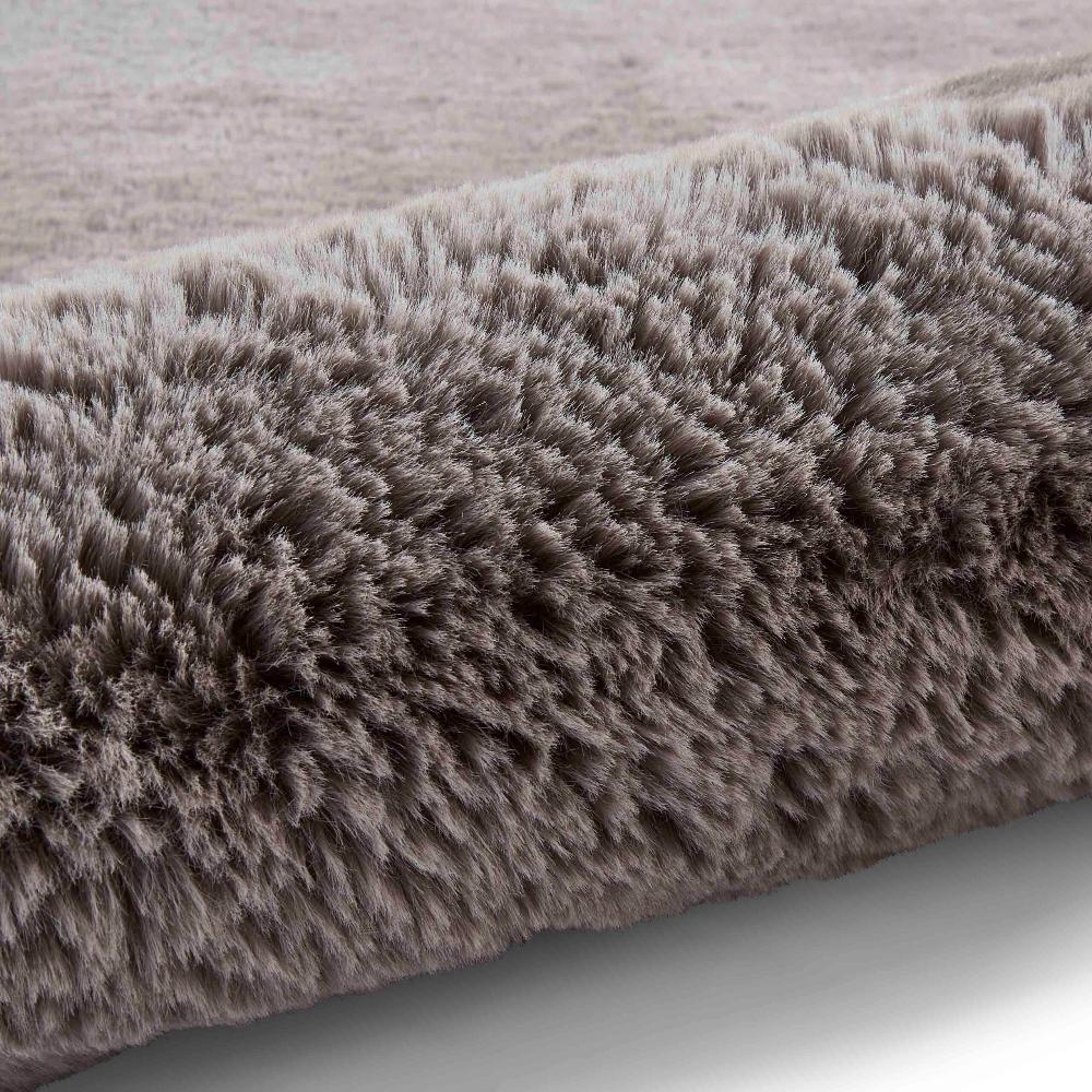 cushy soft shaggy rug in beige 4 sizes available