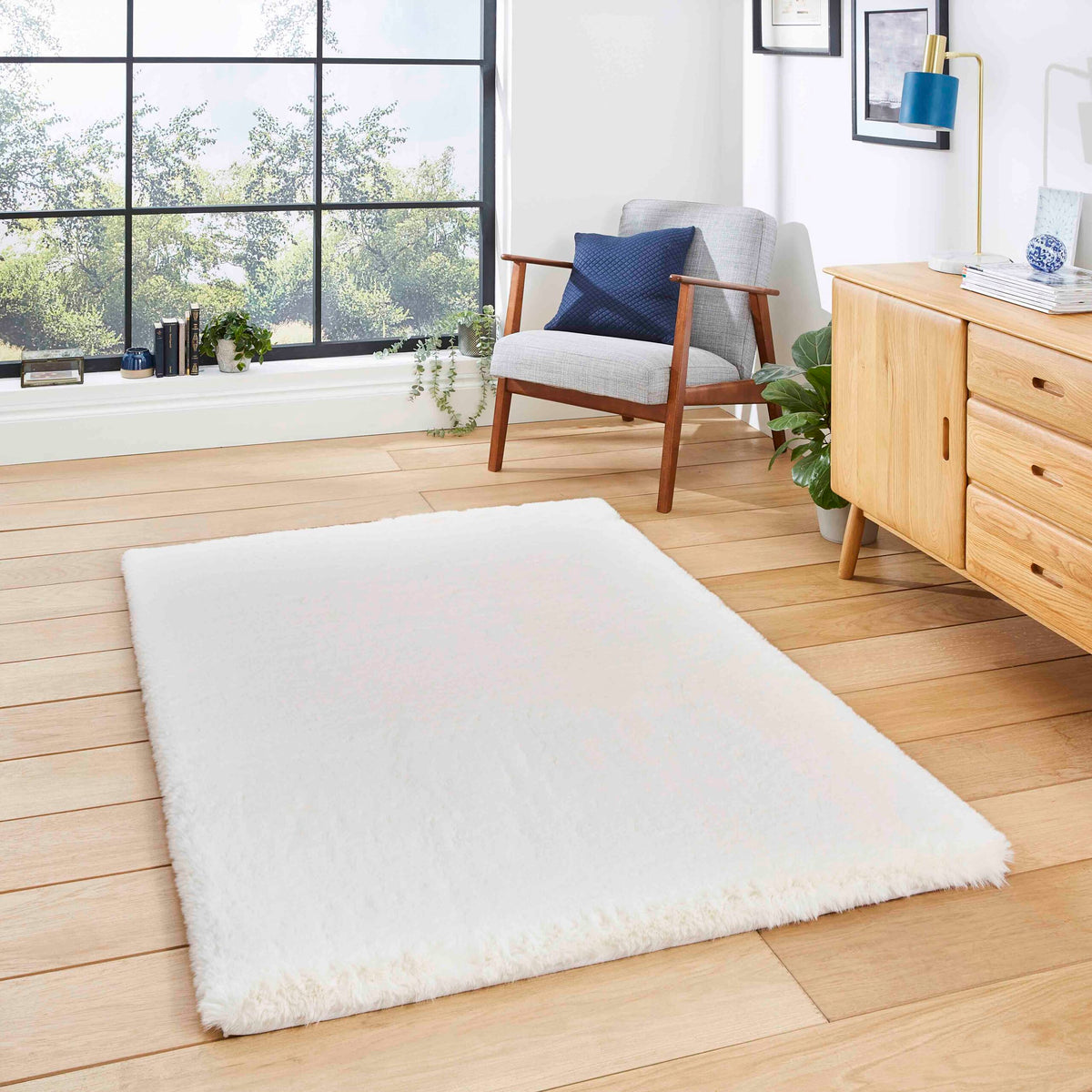 cushy soft shaggy rug in beige 4 sizes available