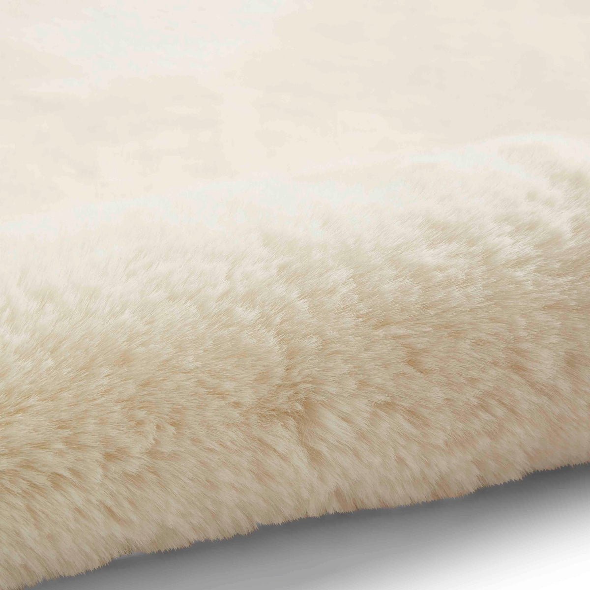 cushy soft shaggy rug in beige 4 sizes available