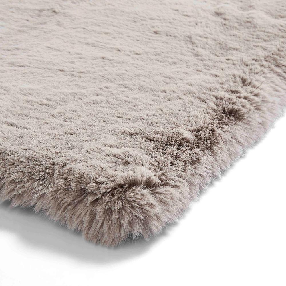 cushy soft shaggy rug in beige 4 sizes available