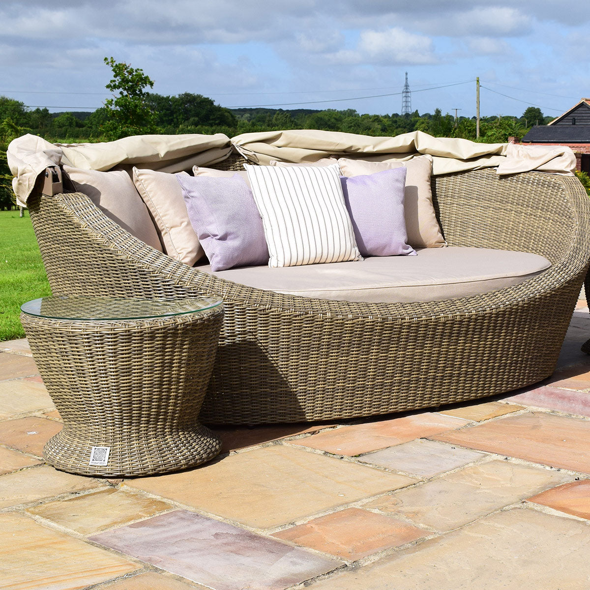 windemere outdoor rattan daybed with 2 side tables