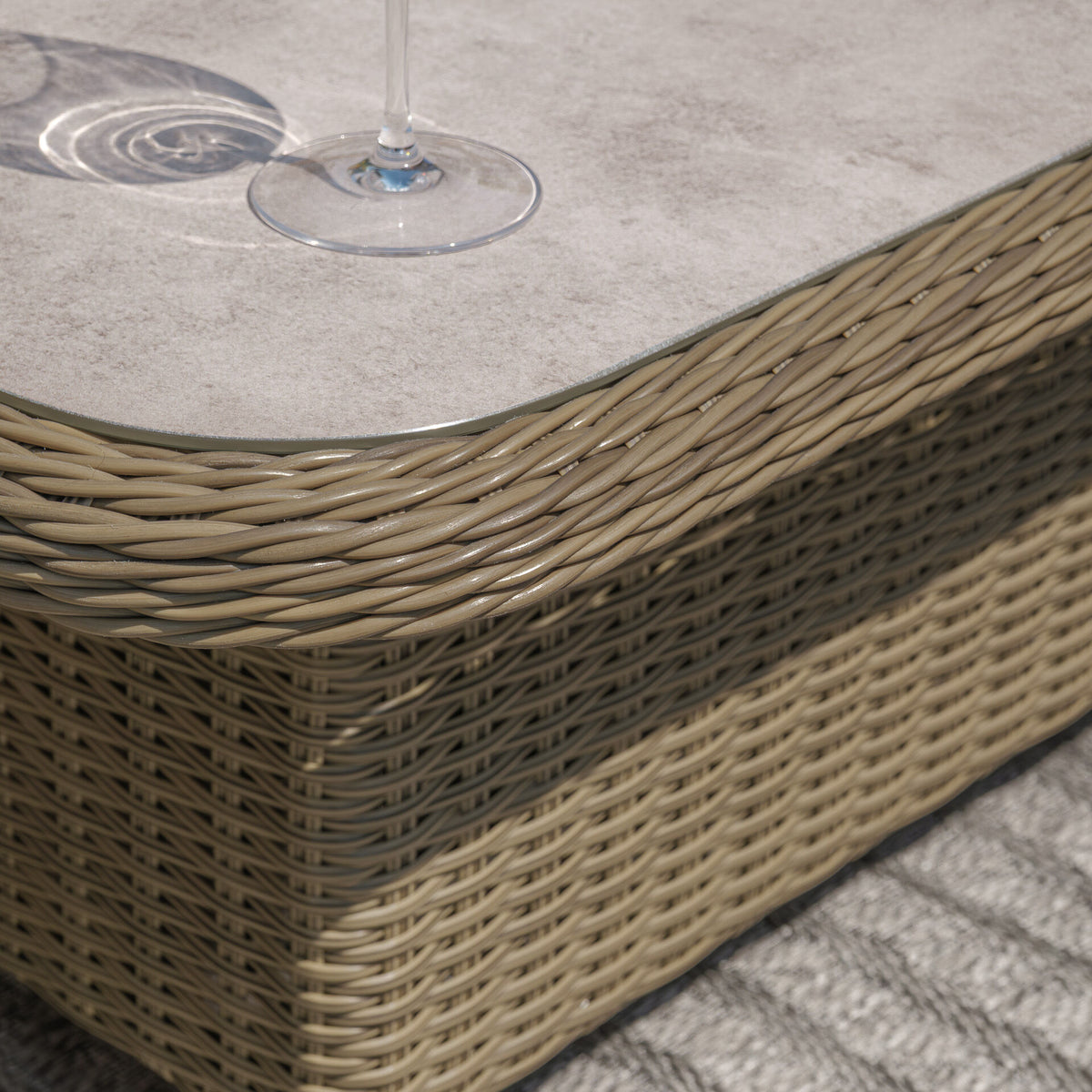 Windemere Royal Corner with Rising Table (Ceramic Glass)