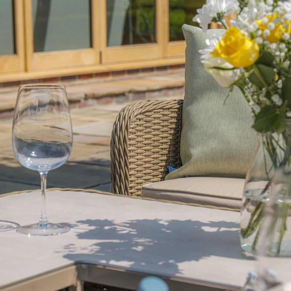 Windemere Royal Corner with Rising Table (Ceramic Glass)