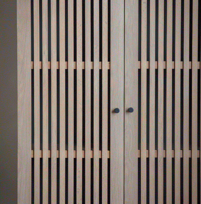 Okayino 2 Door Oak Cocktail Cabinet