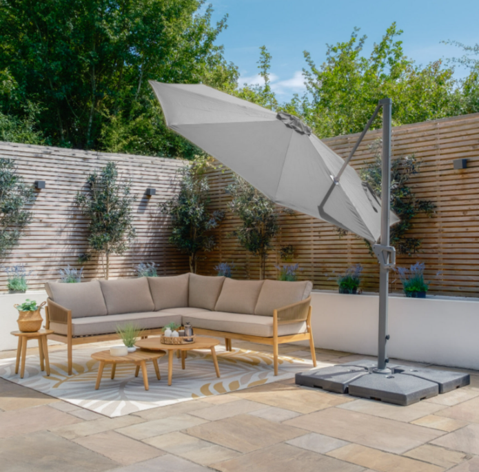 Halo 3m Round Rotating Cantilever Parasol in Green