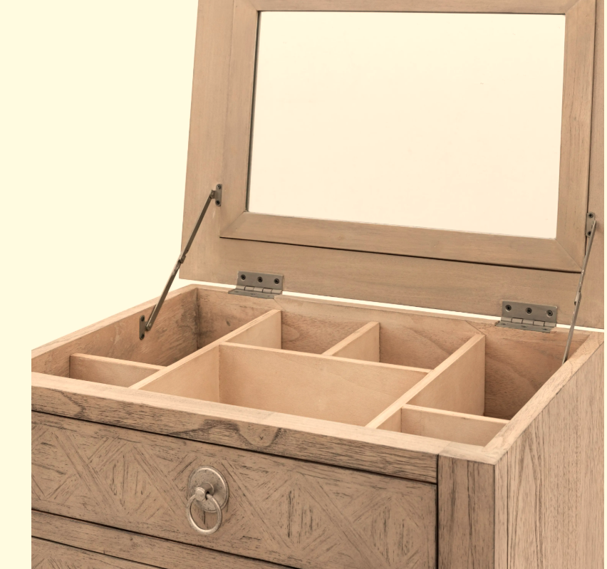 Levine Mindy Ash 5-Drawer Chest