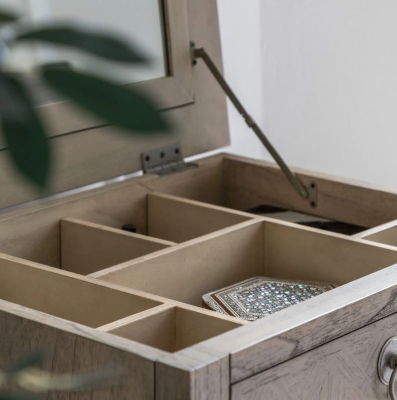 Levine Mindy Ash 5-Drawer Chest